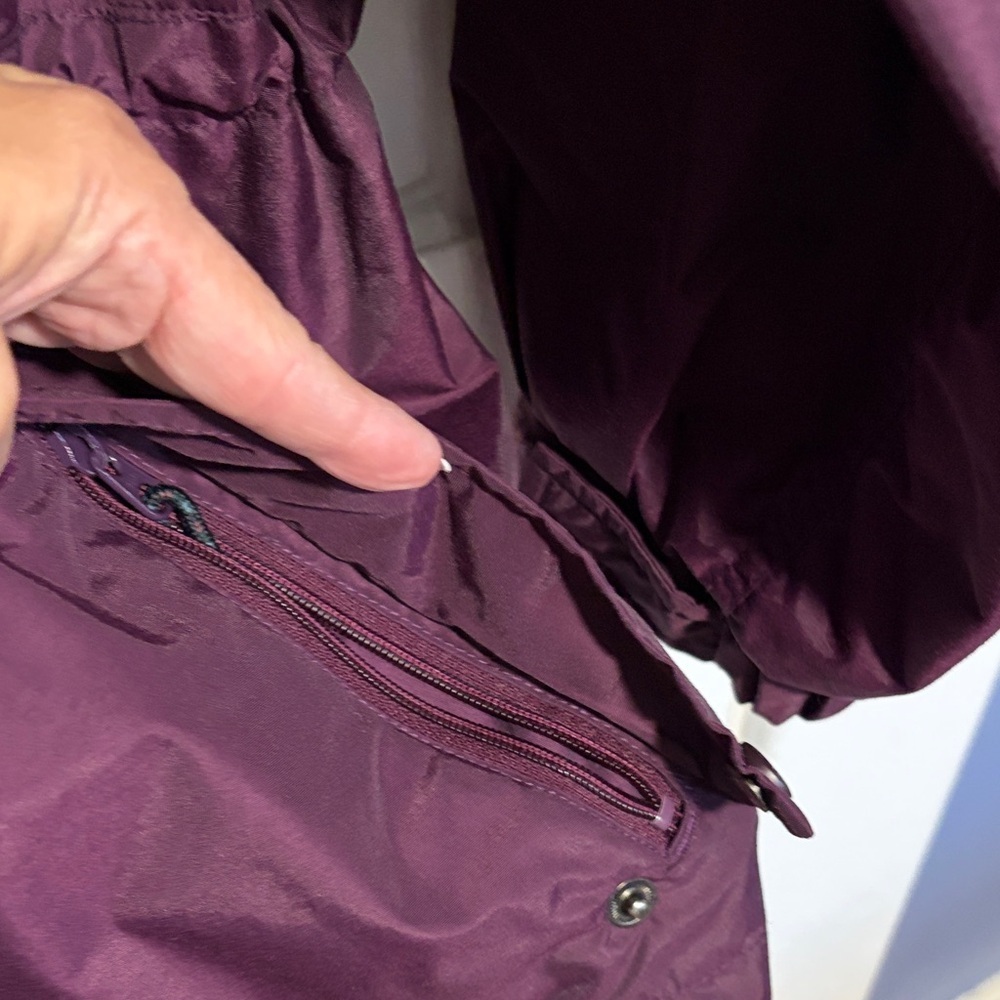 Columbia Women's Deep Burgundy and Forest Green Ski Jacket - Picture 6 of 13